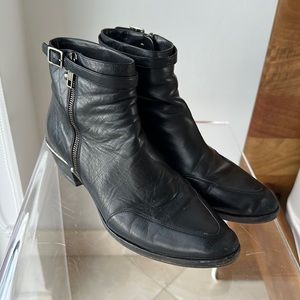 Chloe Black leather booties